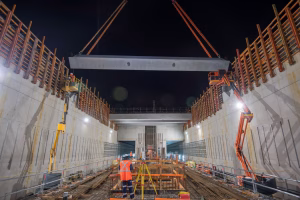 Australia, Sydney – Metro Western Sydney Airport: Diamond Beam Installation